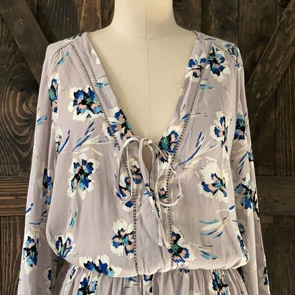 ASTR BOHO Floral Romper Long Sleeve - Picture 3 of 13